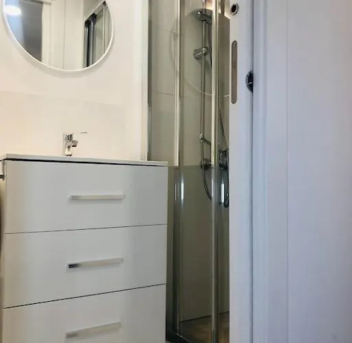 Espiral Abades 公寓 *